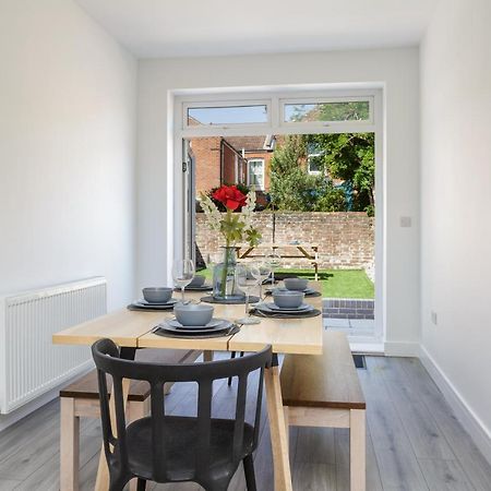 Harold House - Modern Open Plan 4 Bedroom, 3 Bathroom House In Central Southsea, ポーツマス エクステリア 写真