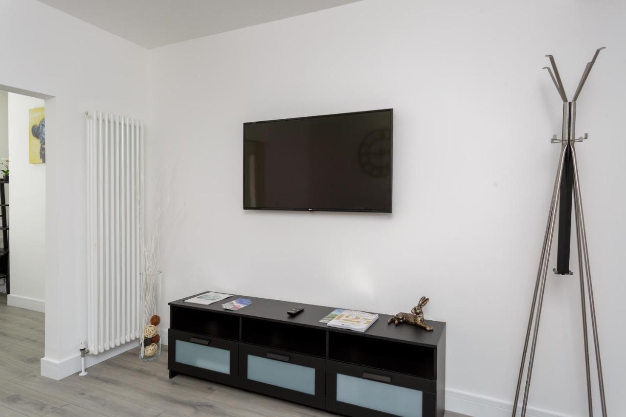Harold House - Modern Open Plan 4 Bedroom, 3 Bathroom House In Central Southsea, ポーツマス エクステリア 写真