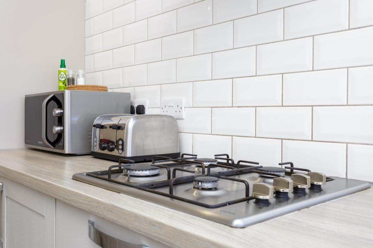 Harold House - Modern Open Plan 4 Bedroom, 3 Bathroom House In Central Southsea, ポーツマス エクステリア 写真
