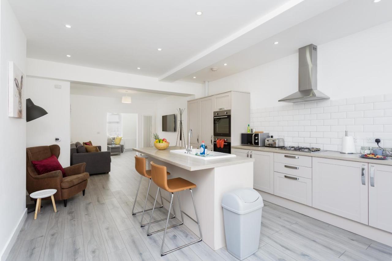 Harold House - Modern Open Plan 4 Bedroom, 3 Bathroom House In Central Southsea, ポーツマス エクステリア 写真