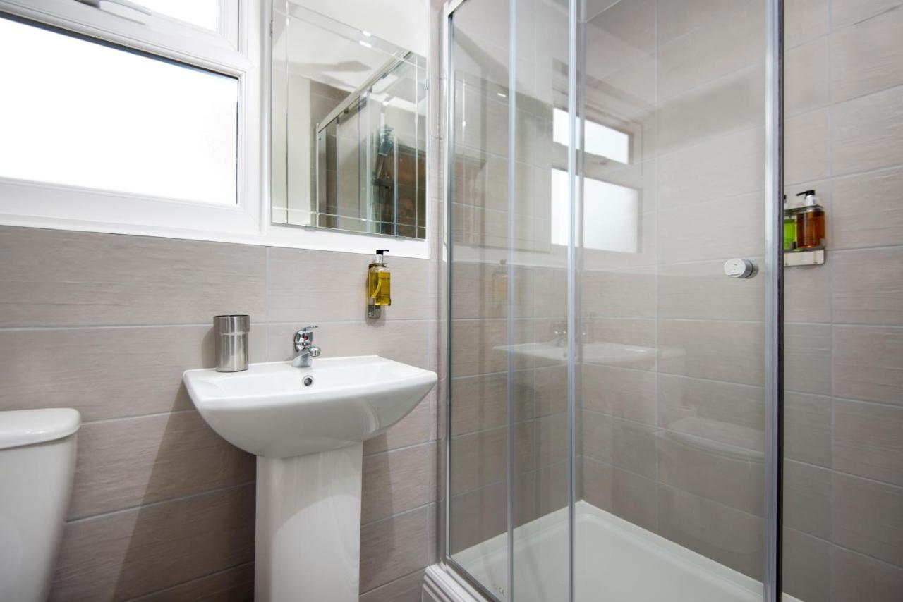 Harold House - Modern Open Plan 4 Bedroom, 3 Bathroom House In Central Southsea, ポーツマス エクステリア 写真
