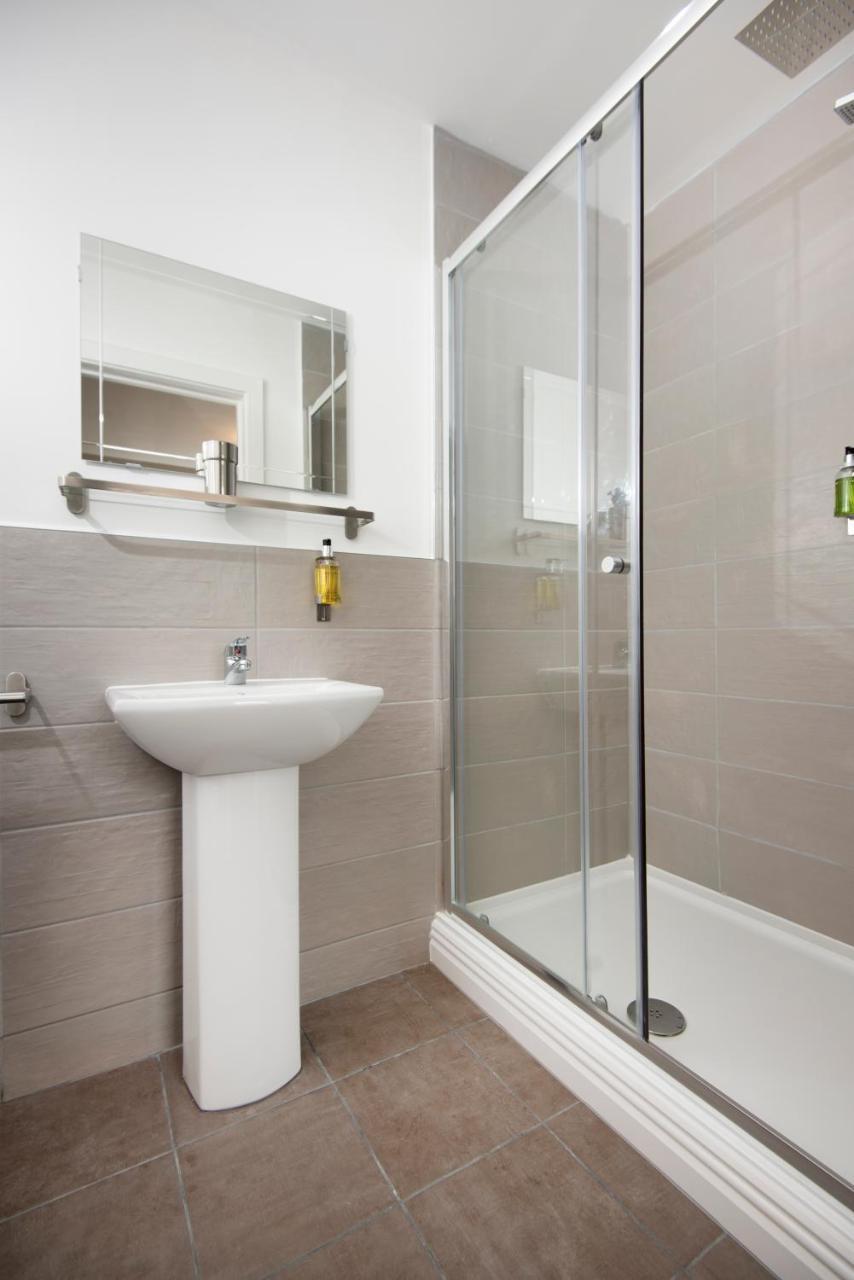 Harold House - Modern Open Plan 4 Bedroom, 3 Bathroom House In Central Southsea, ポーツマス エクステリア 写真